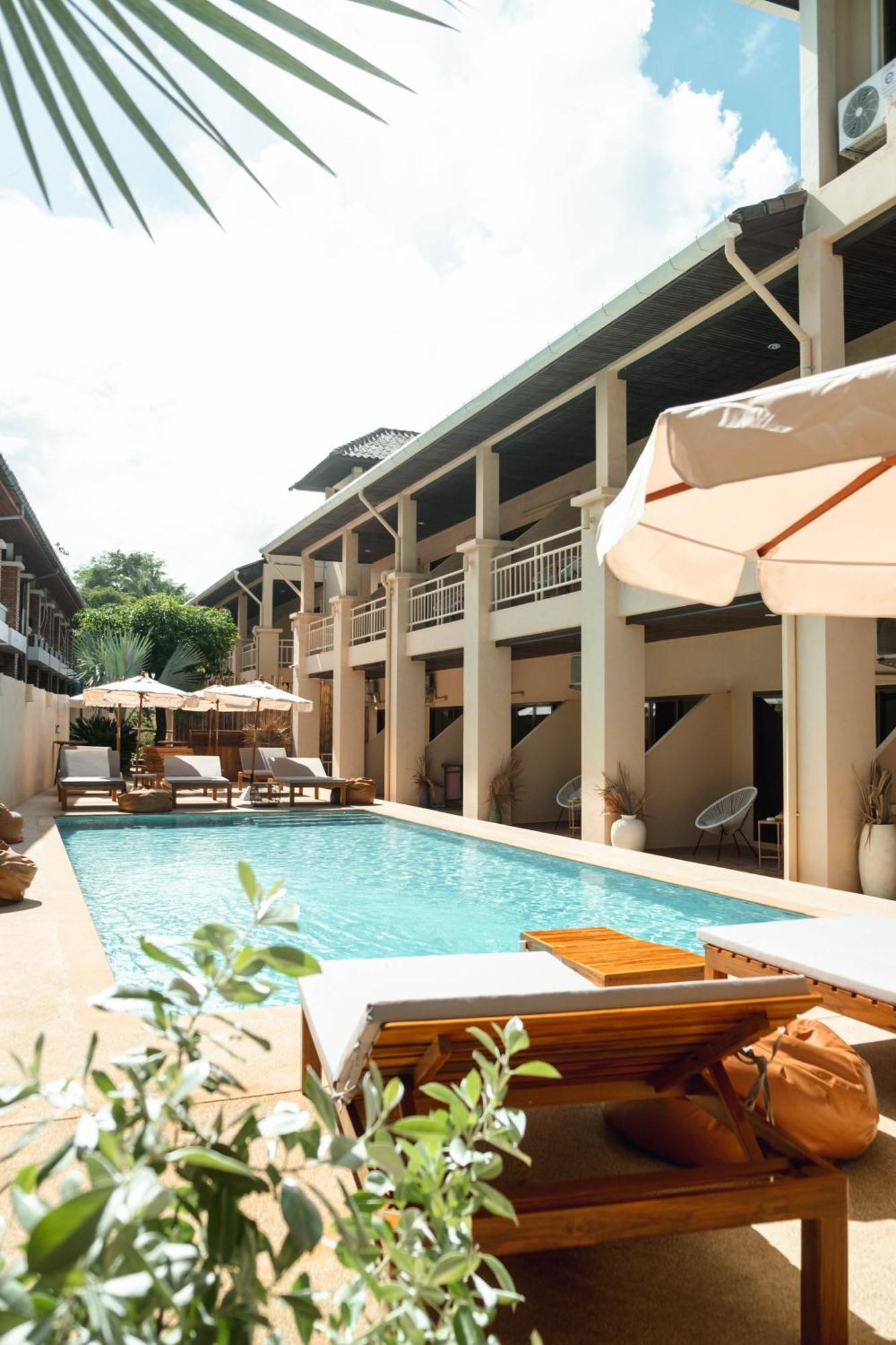 Hotel Casa Solana Patong Exterior foto